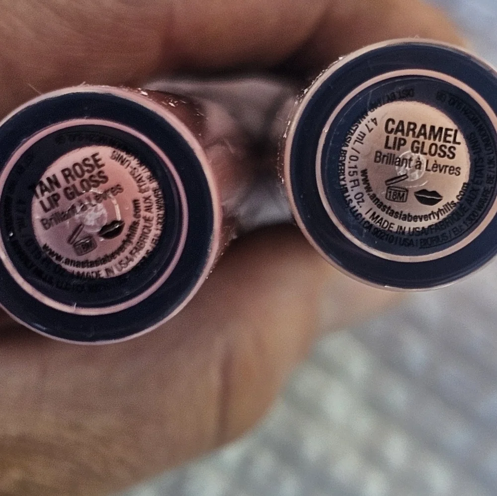 Anastasia Beverly Hills Tinted Gloss Duo shades Caramel and Tan Rose